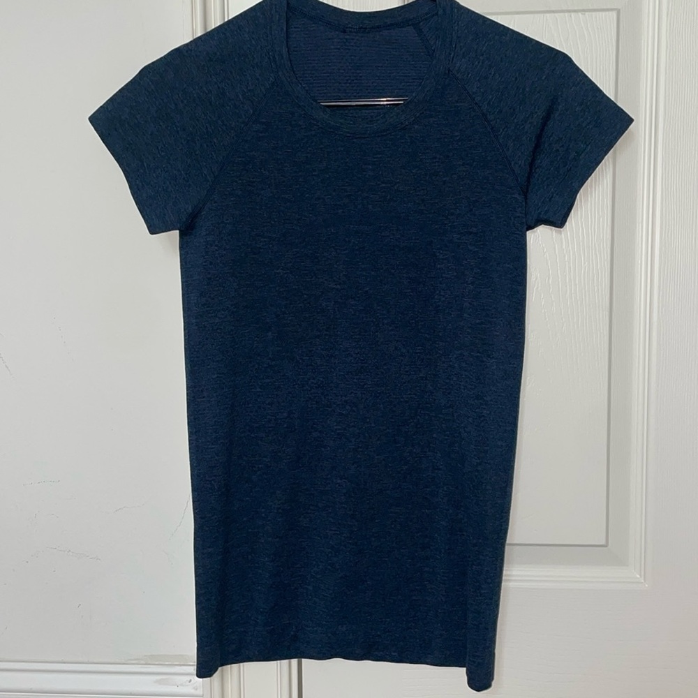 Lululemon navy swiftly tech size 4